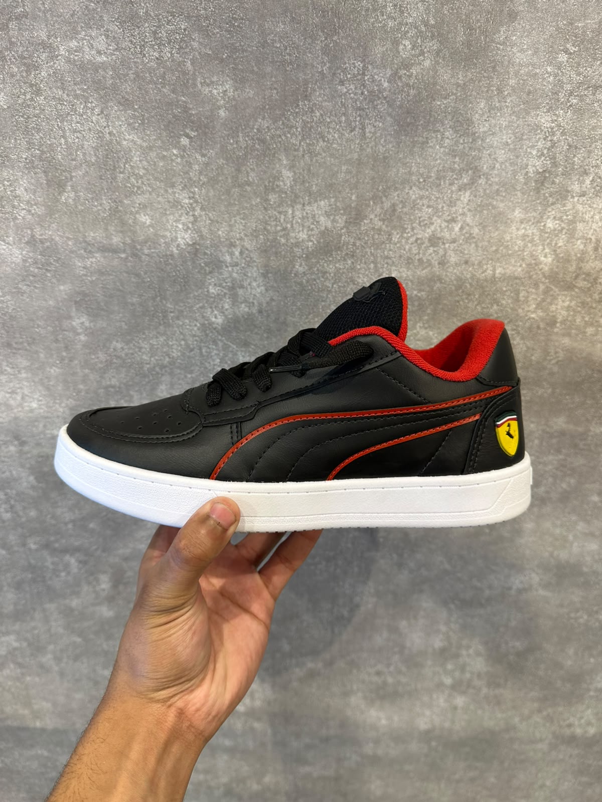 Tênis Puma Ferrari